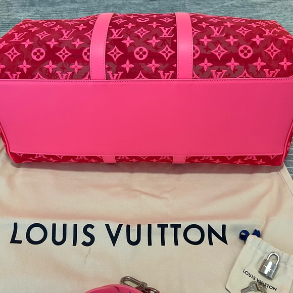 Louis Vuitton SS20 Lace Mesh See Through Pink Keepall 50 New/Excellent Condition - Picture 4 of 13